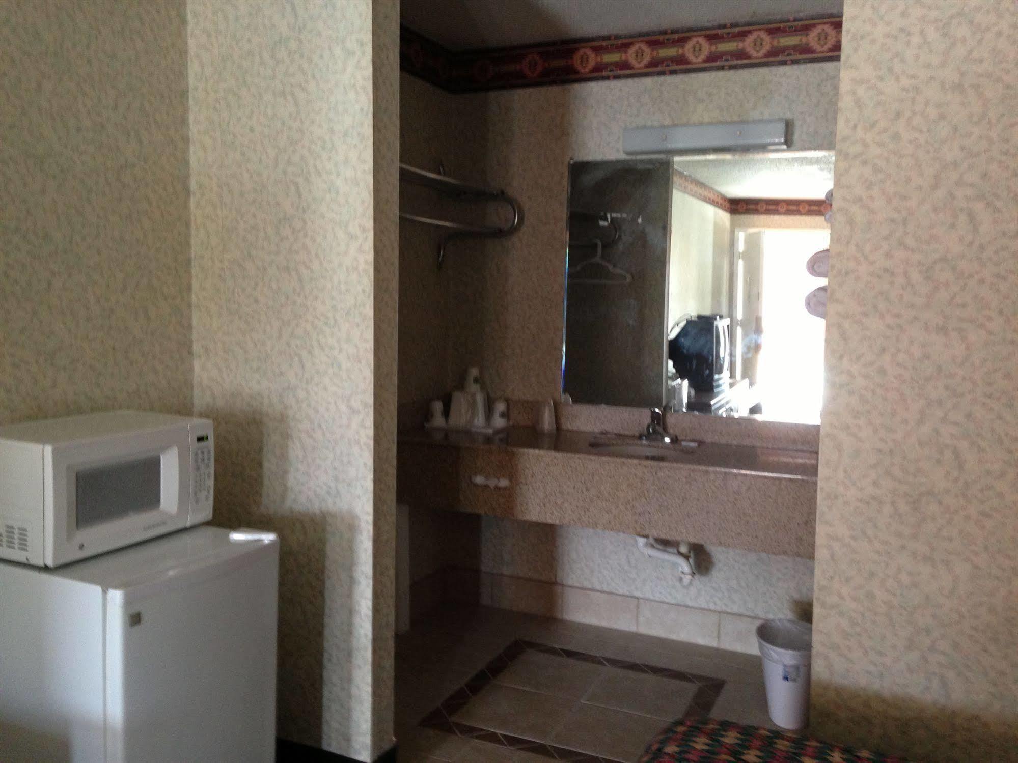 Scottish Inn Огаста Экстерьер фото
